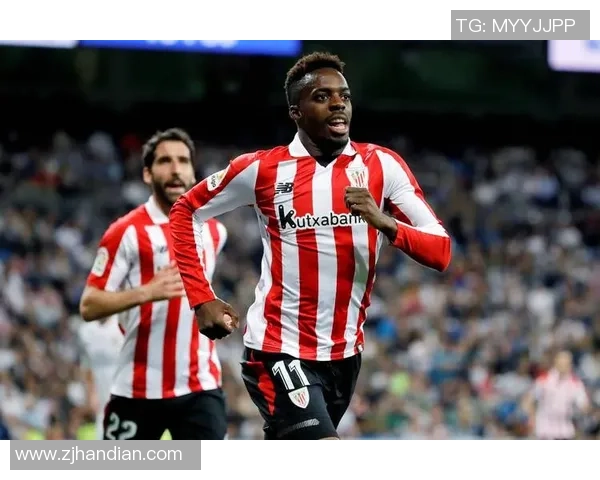 西甲焦点战多特蒙德与巴萨战平神奇扑救成比赛转折点分析