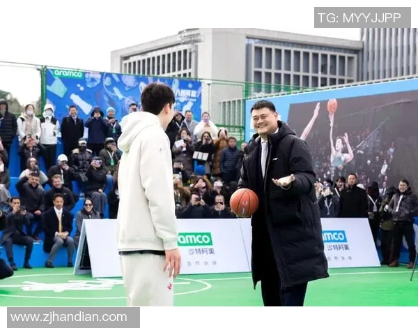 姚明重返赛场展现实力与风采引发篮球迷热议