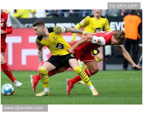 意甲巅峰对决多特蒙德逆转拜仁神扑瞬间点燃全场激情解析