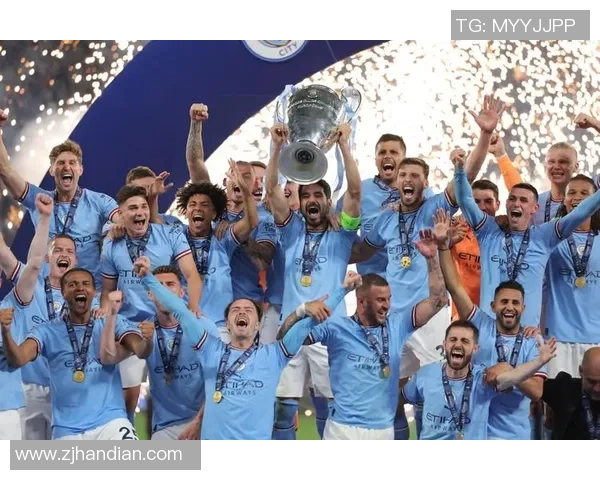 足总杯决赛：国米凭借神扑逆袭曼城夺冠全场沸腾