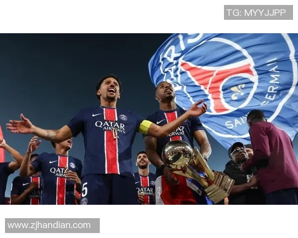 足总杯精彩对决巴黎圣日耳曼大胜里昂全场沸腾瞬间回顾