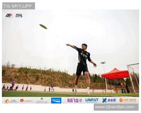 重庆飞盘队在攀岩联赛中以65分稳居积分榜首位