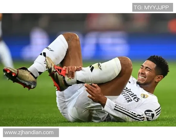 德甲激战：拜仁狂胜皇马6比2神奇扑救点燃全场激情